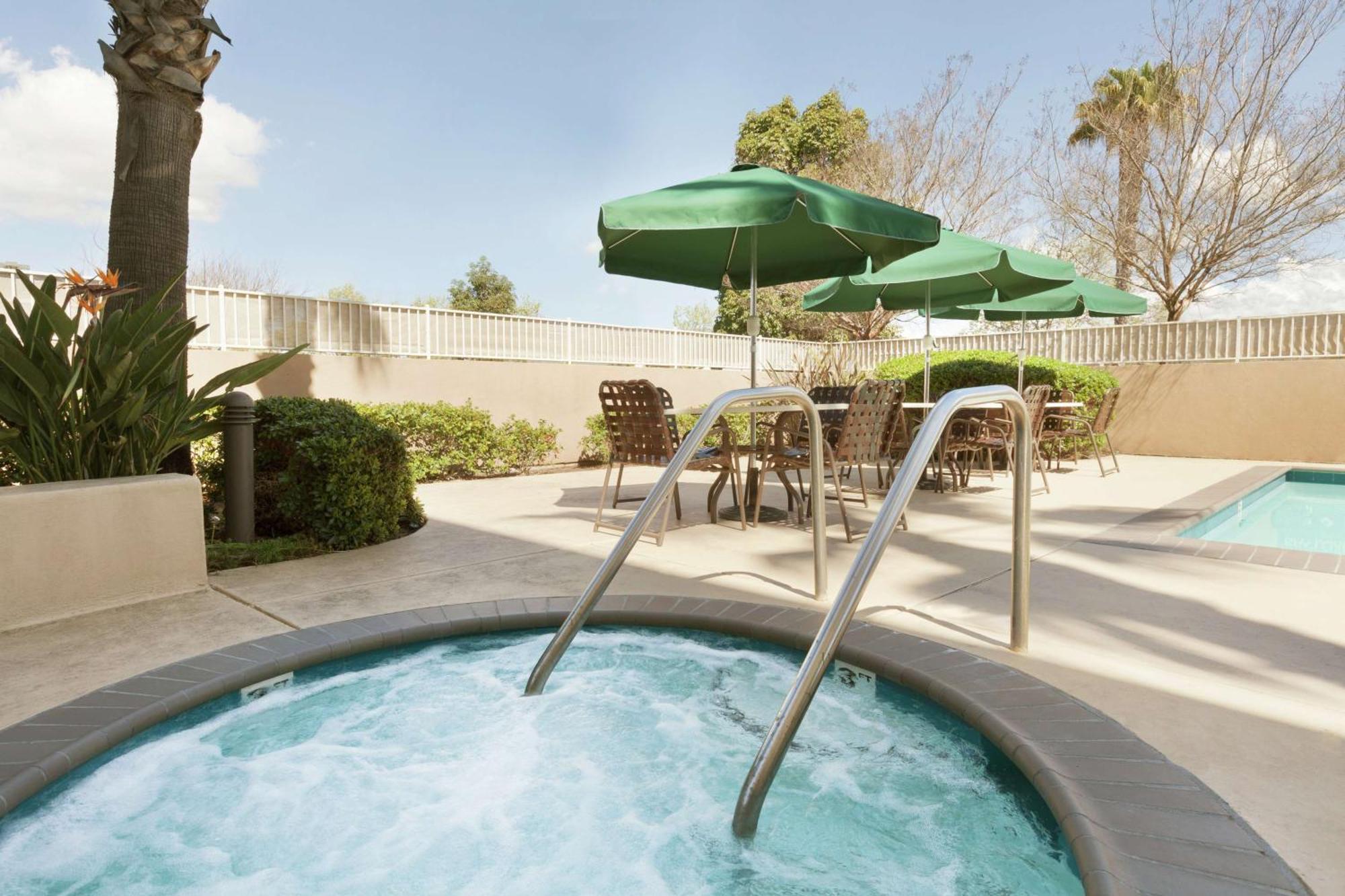Hilton Garden Inn Gilroy Buitenkant foto